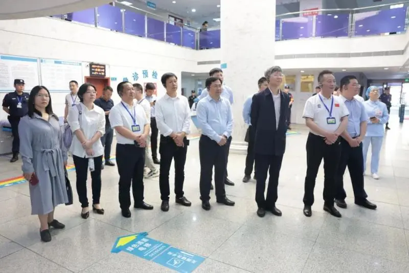 湖南大学副校长蒋健晖一行来湘潭市中心医院(湖南大学附属医院)开展调研 湖南大学副校长蒋健晖一行来湘潭市中心医院(湖南大学附属医院)开展调研