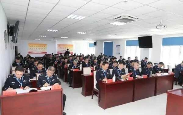 邯郸市公安局党委举行公安党校成立揭牌仪式暨第一期党员领导干部培 训班