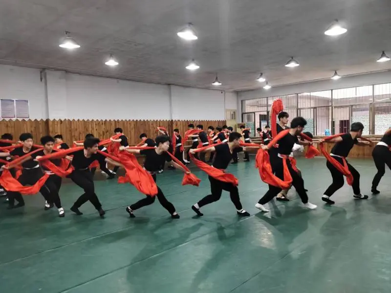 打造“三动”课堂 发展核心素养——湘潭市高中新课程改革教学开放日活动举行