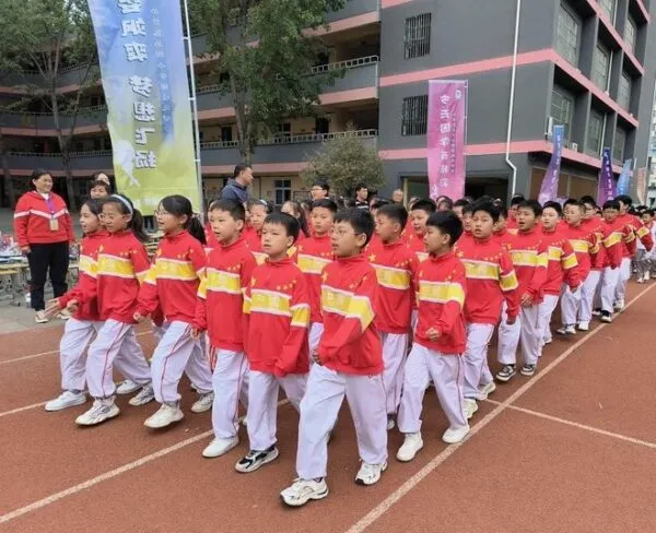 筑梦致未来,一起向前冲——丛阳小学2024年春季田径运动会火爆拉开序幕