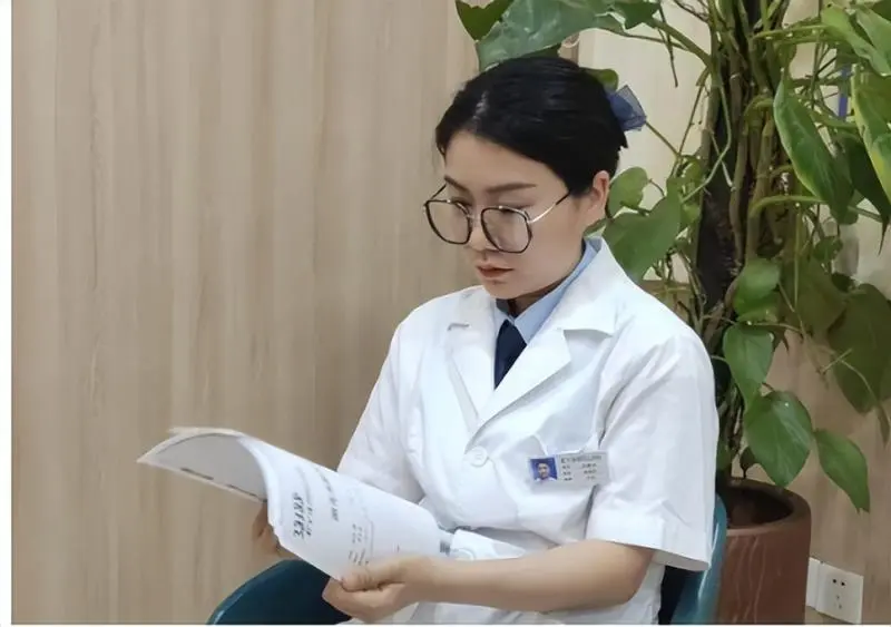 EYE护到底·湘潭护士ICL摘镜,送自己一份特殊的礼物 EYE护到底·湘潭护士ICL摘镜,送自己一份特殊的礼物