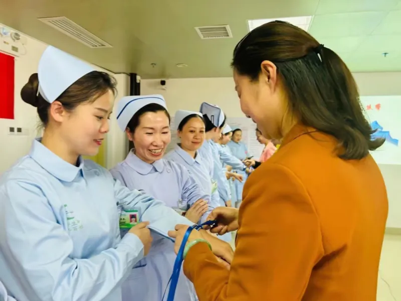【中心医院·医者红】全省点“兵”,惠景“萤火虫”上榜! 【中心医院·医者红】全省点“兵”,惠景“萤火虫”上榜!