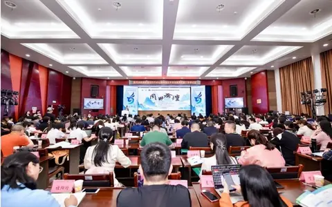 从同升论坛悟教师专业创新社群的共建