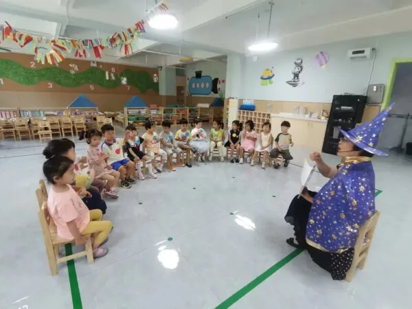 丛台区第四幼儿园：幼儿童年从绘本“悦”读起航
