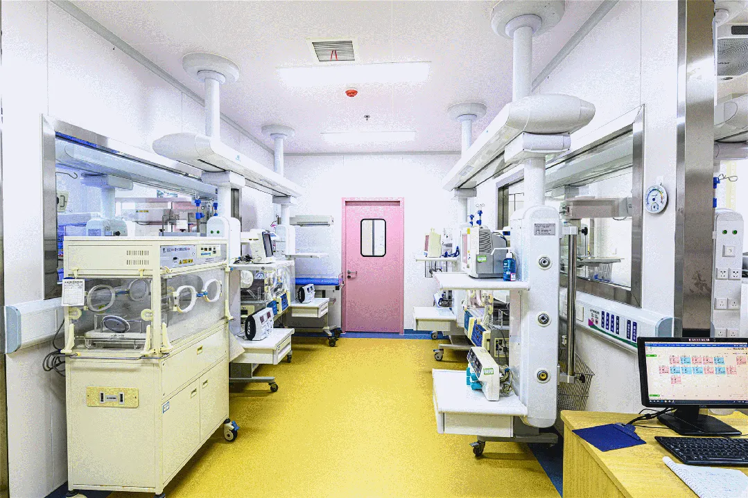 心疼!1个月宝宝像个“小老头”,原因竟是… 心疼!1个月宝宝像个“小老头”,原因竟是…