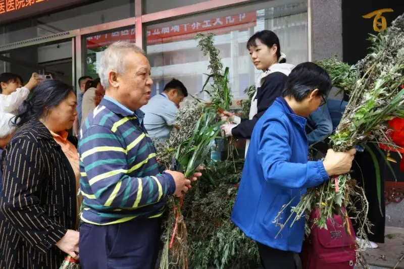 【中医·医者红】端午养生正当时——湘潭市中医医院举办第五届端午养生文化节 【中医·医者红】端午养生正当时——湘潭市中医医院举办第五届端午养生文化节
