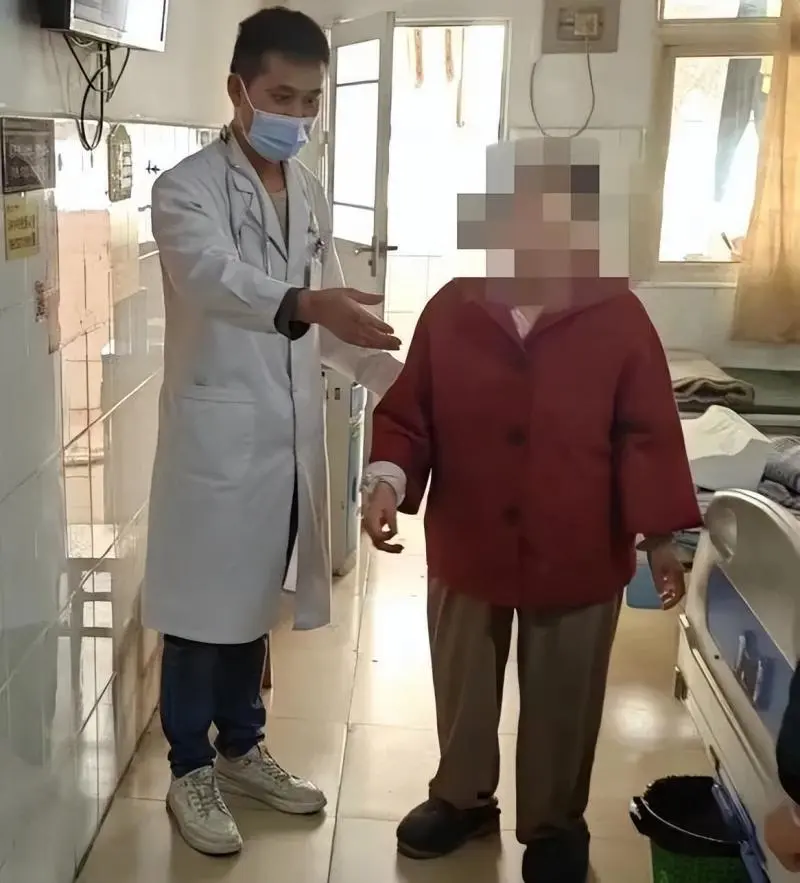 【中医·医者红】“年龄不是问题”——中西结合为82岁急性脑梗患者保驾护航 【中医·医者红】“年龄不是问题”——中西结合为82岁急性脑梗患者保驾护航