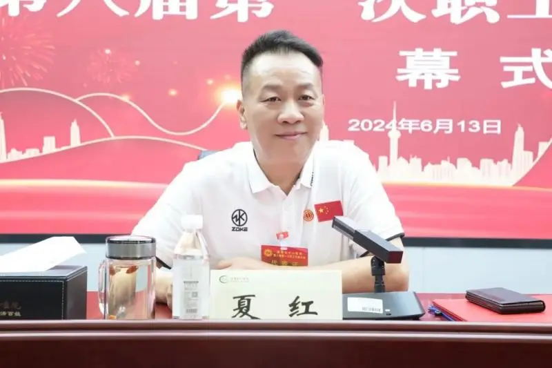 敬过往、爱当下、向未来——今天,我们开了一场特别的“家庭会议”...... 敬过往、爱当下、向未来——今天,我们开了一场特别的“家庭会议”......
