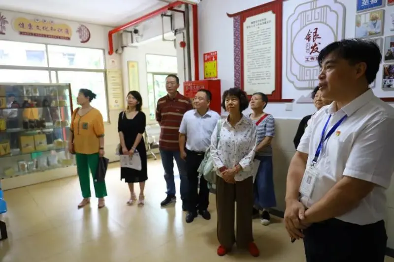 【中医·医者红】汇聚银发力量 助力健康湘潭——多部门来我院观摩银发人才工作站