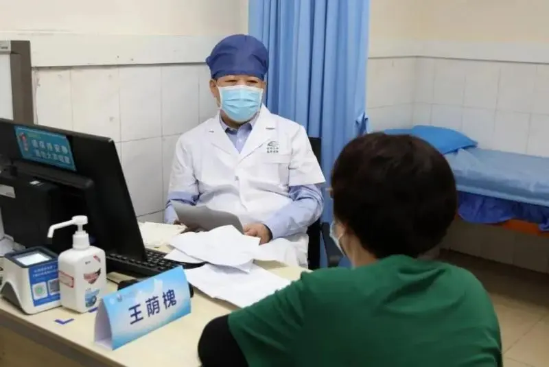 省级专家“组团”把优质诊疗服务送到湘潭人“家门口” 省级专家“组团”把优质诊疗服务送到湘潭人“家门口”