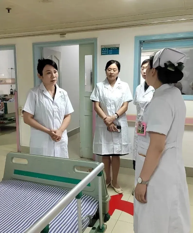 省级专家“组团”把优质诊疗服务送到湘潭人“家门口” 省级专家“组团”把优质诊疗服务送到湘潭人“家门口”