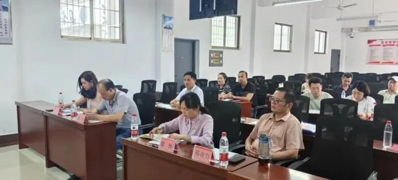 “述”说精彩， “职”引未来 ||2024年湘潭市三中行政干部学年述职述廉会暨干部暑期培训会圆满召开