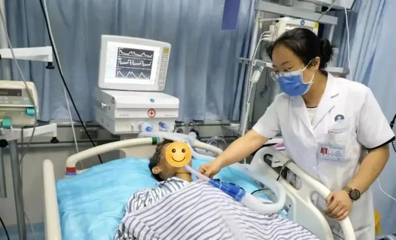 人医卒中团队:精准“拆弹”与“架桥” 为脑血管疾病患者保驾护航 人医卒中团队:精准“拆弹”与“架桥” 为脑血管疾病患者保驾护航