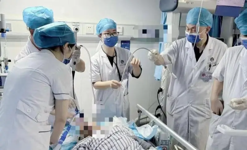 男子命悬气道“一线天” ,呼吸介入团队气管支架置入重启“生命通道” 男子命悬气道“一线天” ,呼吸介入团队气管支架置入重启“生命通道”