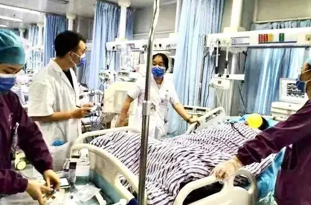 【卓越医疗】湘潭县人民医院卒中团队：精准“拆弹”与“架桥” 为脑血管疾病患者保驾护航