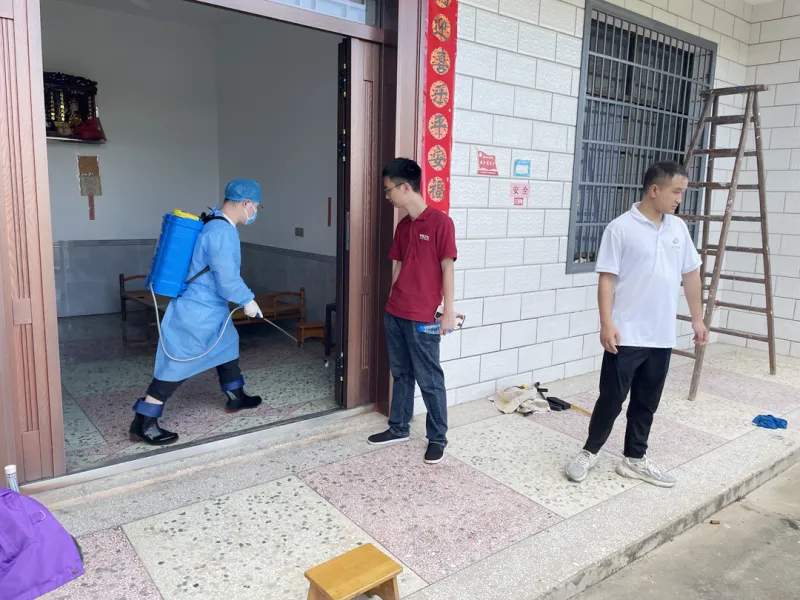 莲乡疾控人抗洪防病系列报道——水“退”人“进” ,湘潭县疾控中心全力以赴做好灾后防疫工作 莲乡疾控人抗洪防病系列报道——水“退”人“进” ,湘潭县疾控中心全力以赴做好灾后防疫工作
