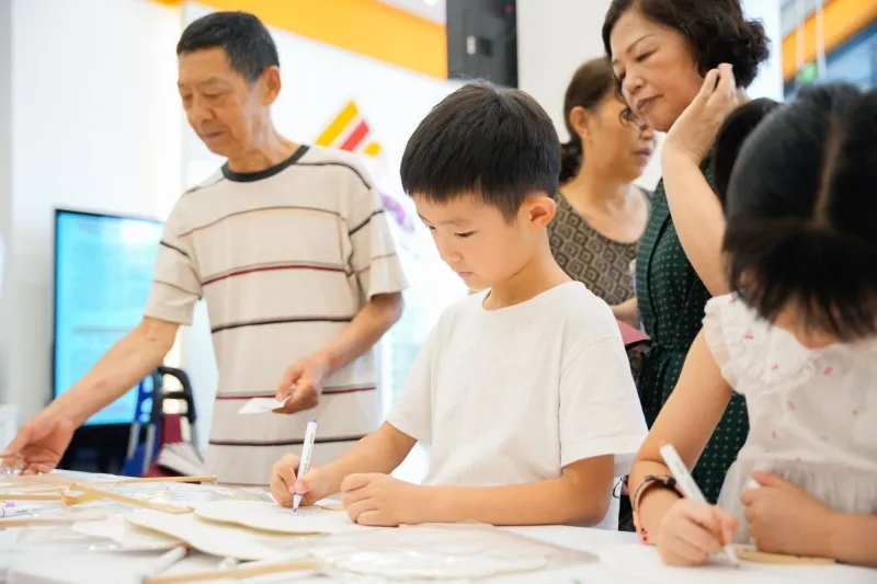 成都银行益州大道支行成功举办“携手共进 感恩有你”社区嘉年华活动 成都银行益州大道支行成功举办“携手共进 感恩有你”社区嘉年华活动