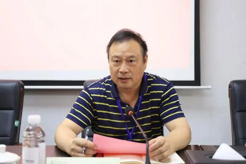【中心医院·医者红】争做合理用药的守门人，我们在行动