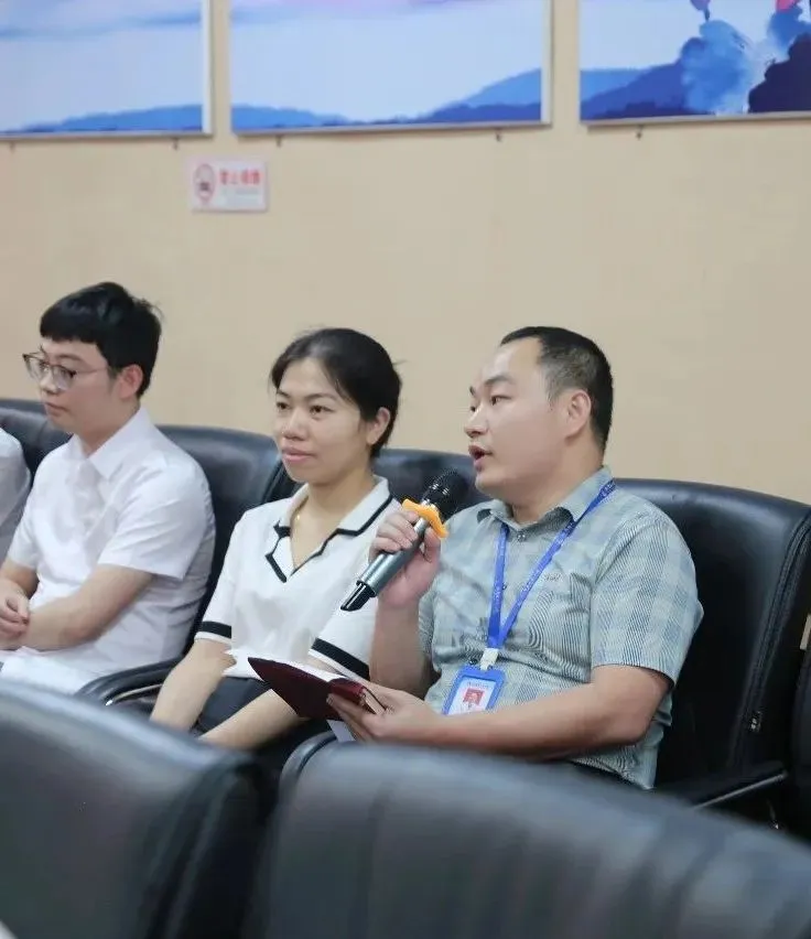 【崇尚人文精神，彰显医者仁心】湘潭县人民医院召开第七届中国医师节座谈会暨表彰大会