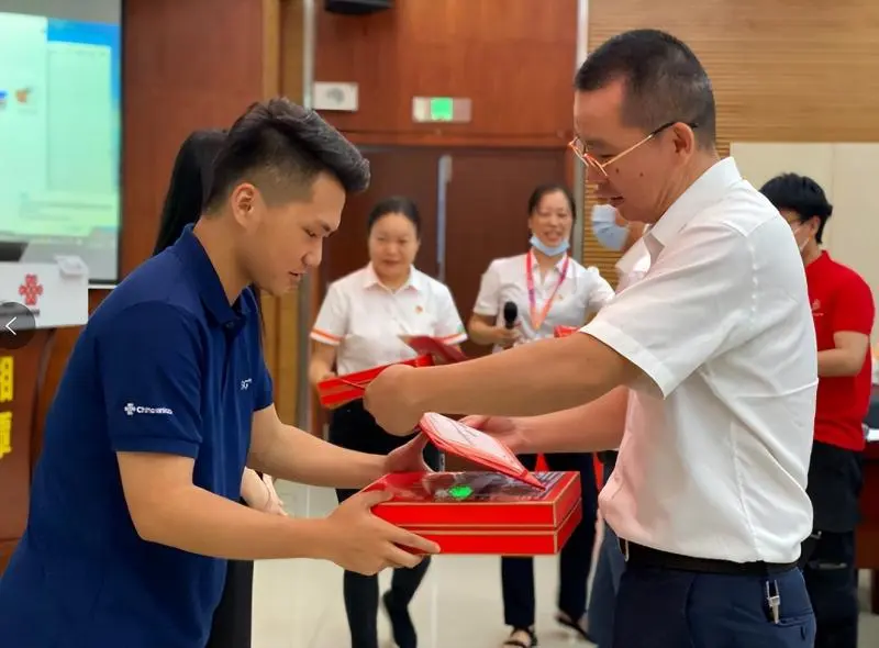 勤勉尽责践行初心使命,无私奉献争做有为青年 ——记湘潭联通先锋青年向绍华 勤勉尽责践行初心使命,无私奉献争做有为青年 ——记湘潭联通先锋青年向绍华