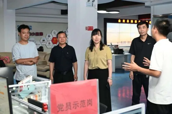 曲周县:赵晓芬到县融媒体中心调研