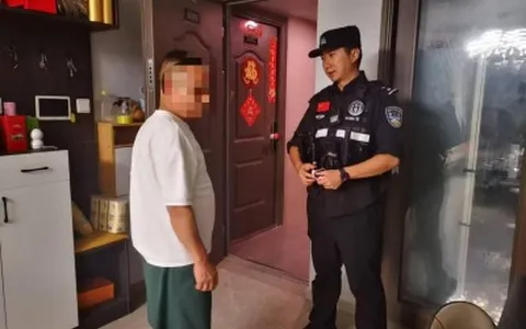 特警历时10小时找回遗失手表 小家属向民警“敬礼”致谢