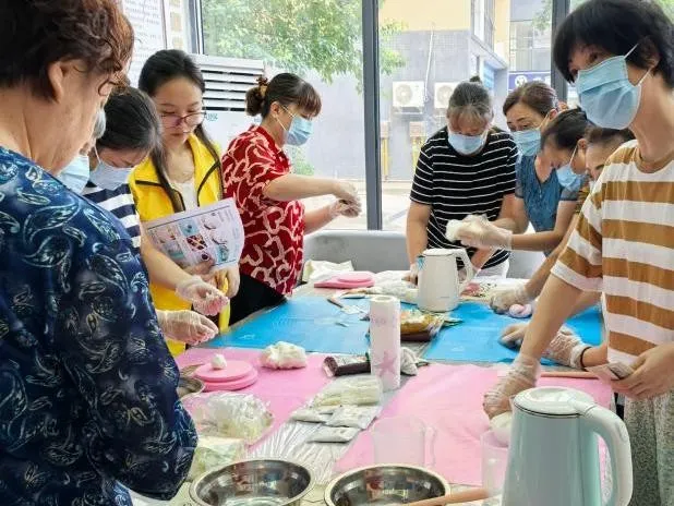 东安街道红咏社区 | 中秋佳节“红”福至,文明风尚“咏”流传—中秋爱家文化活动 东安街道红咏社区 | 中秋佳节“红”福至,文明风尚“咏”流传—中秋爱家文化活动