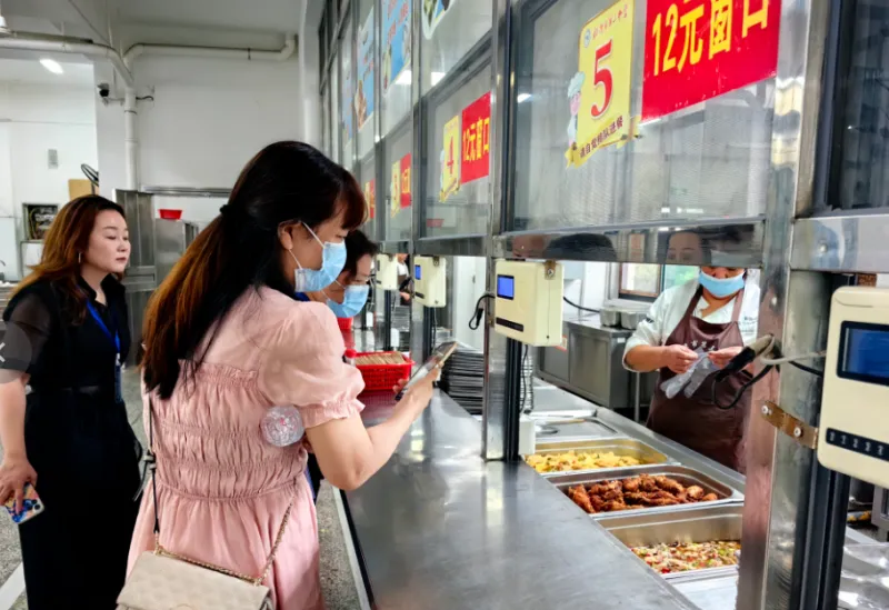 尽“膳”尽美 “味”爱护航//湘潭市三中举办食堂开放日活动 尽“膳”尽美 “味”爱护航//湘潭市三中举办食堂开放日活动