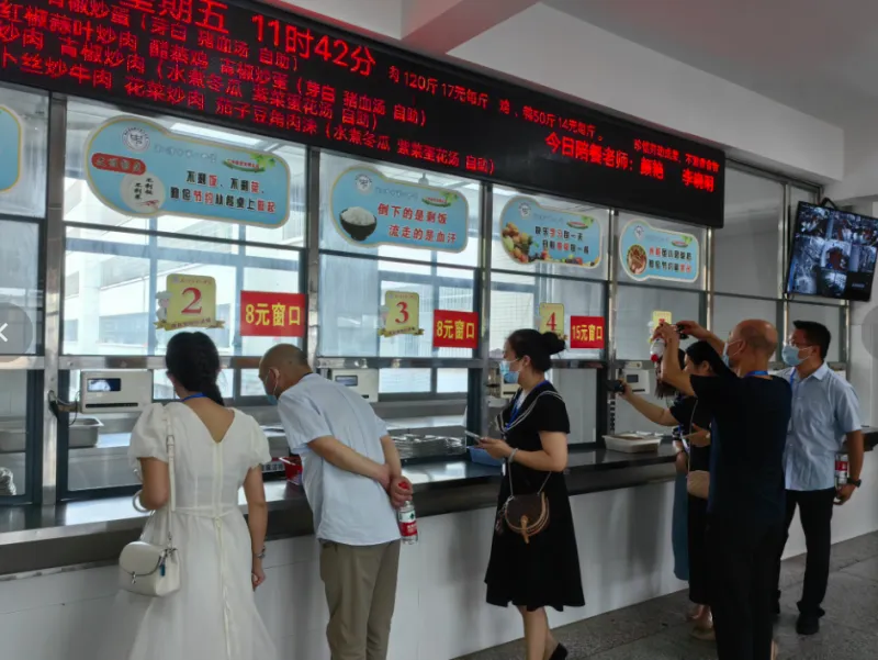 尽“膳”尽美 “味”爱护航//湘潭市三中举办食堂开放日活动 尽“膳”尽美 “味”爱护航//湘潭市三中举办食堂开放日活动