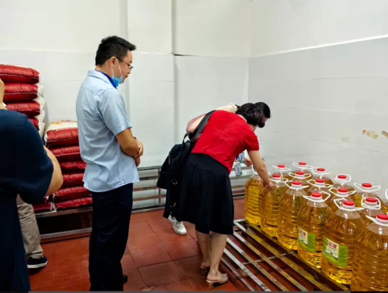 尽“膳”尽美 “味”爱护航//湘潭市三中举办食堂开放日活动 尽“膳”尽美 “味”爱护航//湘潭市三中举办食堂开放日活动