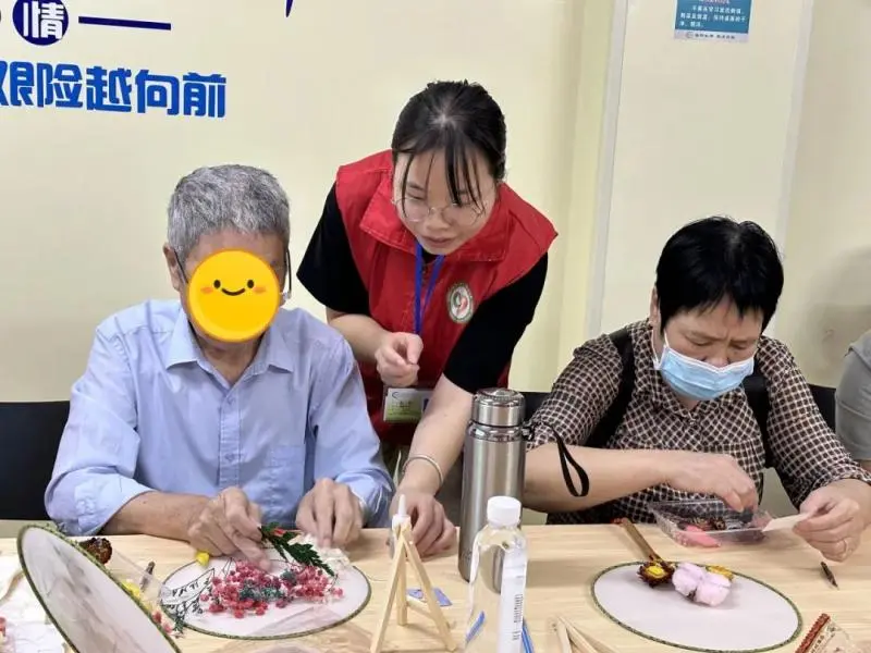 【中心医院·医者红】今年,我们用“三个一”点亮你的中秋 【中心医院·医者红】今年,我们用“三个一”点亮你的中秋