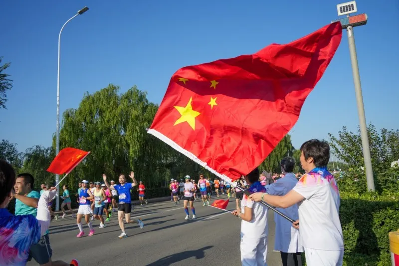 8000名跑者在宁河欢乐开跑 欢度中秋佳节 8000名跑者在宁河欢乐开跑 欢度中秋佳节