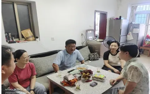 以“访”助成长，以“情”筑心桥 — 湘潭市第二中学初三年级家访纪实