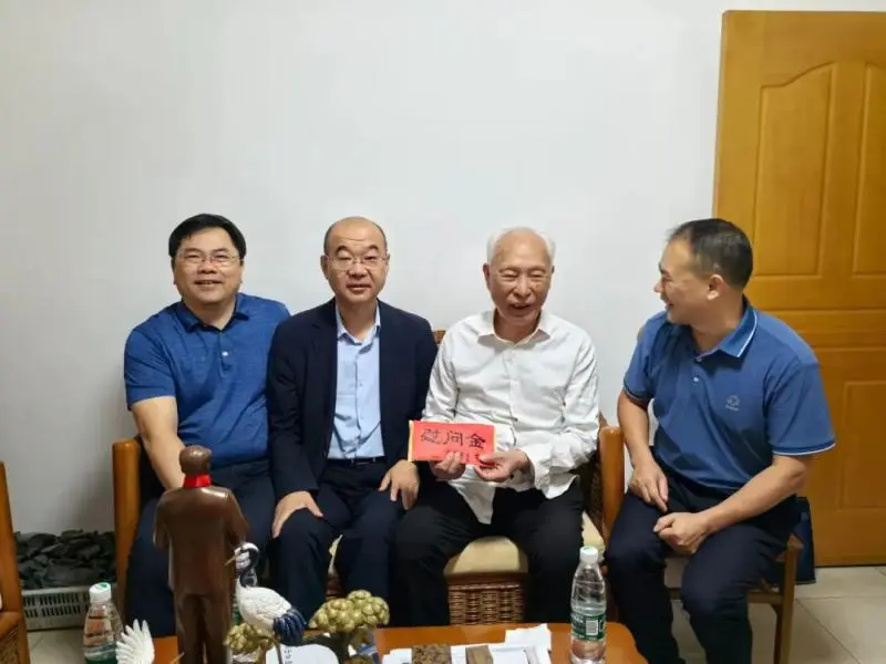我院参加国医大师刘志明从医八十五周年学术思想研讨会 我院参加国医大师刘志明从医八十五周年学术思想研讨会