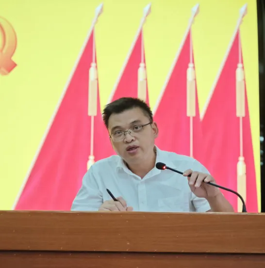 培根铸魂 打造高素质专业化教师队伍