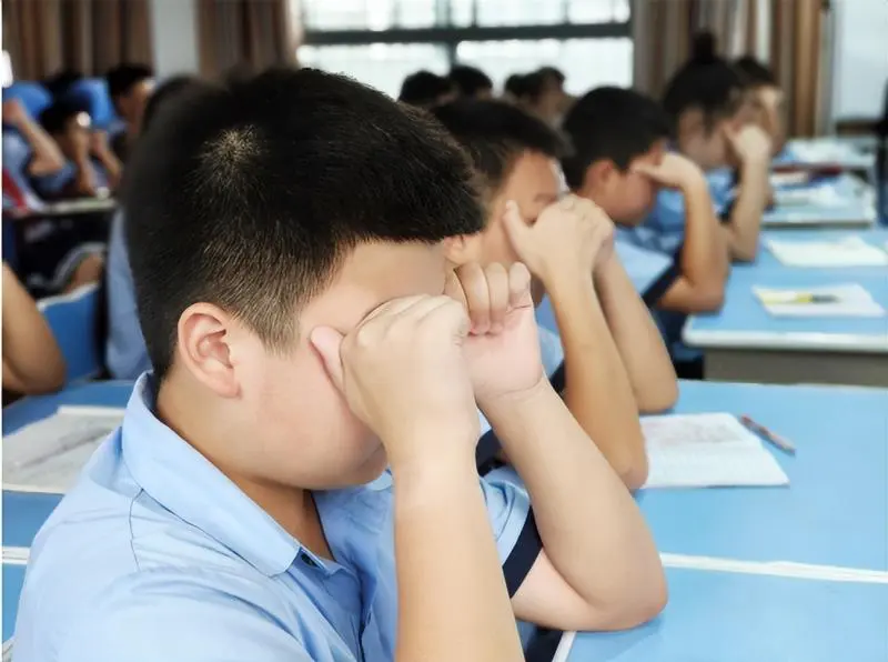 科普助推双减 创新点亮梦想 湘钢二校开展近视防控宣传月主题活动 科普助推双减 创新点亮梦想 湘钢二校开展近视防控宣传月主题活动