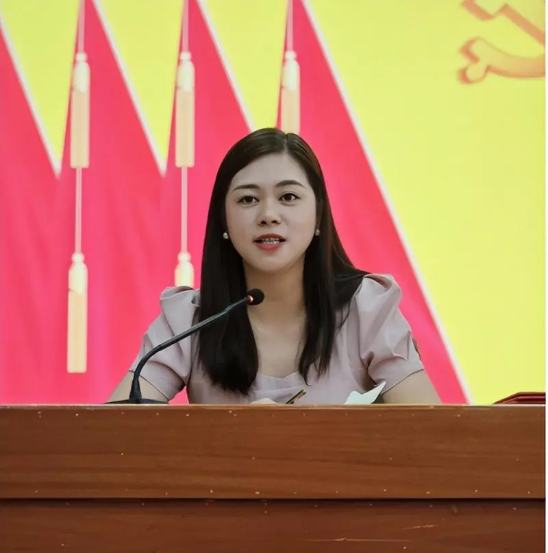 砥砺深耕行致远 笃行不怠领芳华 ----湘潭市第二中学2024年下学期全体教职工大会