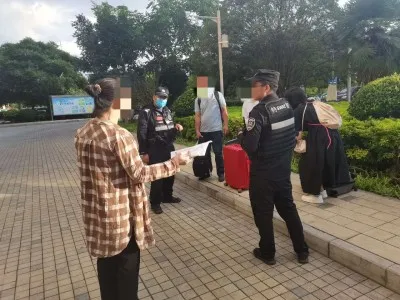 特警耐心调解游客纠纷 群众千里寄锦旗表达感谢