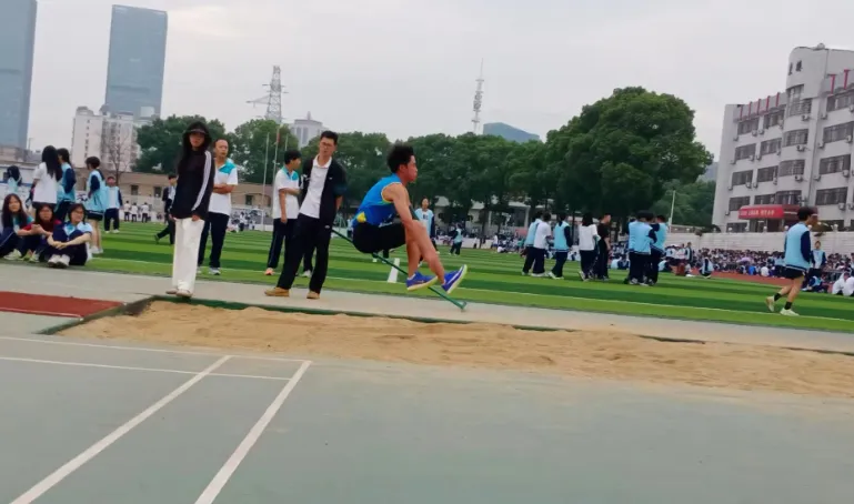 五育并举展风采 运动赛场燃激情//湘潭市第三中学2024年体育节暨第69届校秋季田径运动会 五育并举展风采 运动赛场燃激情//湘潭市第三中学2024年体育节暨第69届校秋季田径运动会