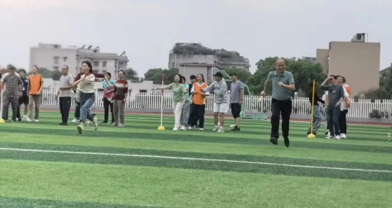 五育并举展风采 运动赛场燃激情//湘潭市第三中学2024年体育节暨第69届校秋季田径运动会 五育并举展风采 运动赛场燃激情//湘潭市第三中学2024年体育节暨第69届校秋季田径运动会