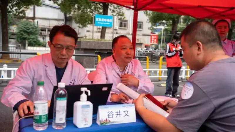 【大病不出市】“人民好医生”公益义诊行十周年,这一站,湘潭! 【大病不出市】“人民好医生”公益义诊行十周年,这一站,湘潭!