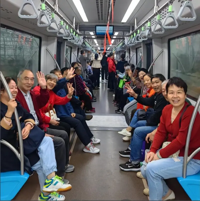 情暖金秋 爱在重阳||湘潭市三中开展重阳节庆祝活动 情暖金秋 爱在重阳||湘潭市三中开展重阳节庆祝活动