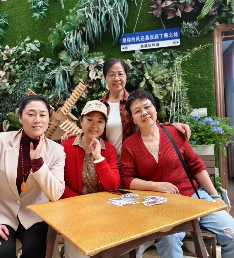 情暖金秋 爱在重阳||湘潭市三中开展重阳节庆祝活动 情暖金秋 爱在重阳||湘潭市三中开展重阳节庆祝活动