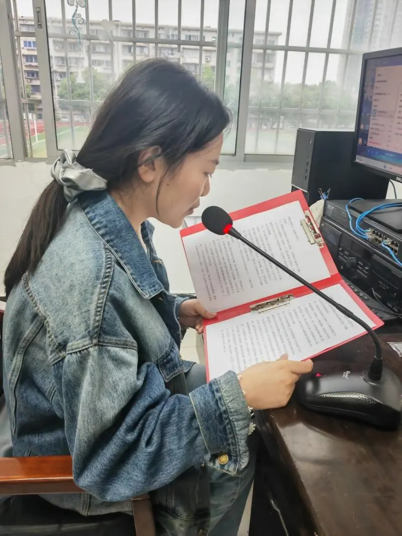 筑牢近视与性侵防护网 ——湘机中学举行2024年学生健康主题教育宣讲 筑牢近视与性侵防护网 ——湘机中学举行2024年学生健康主题教育宣讲