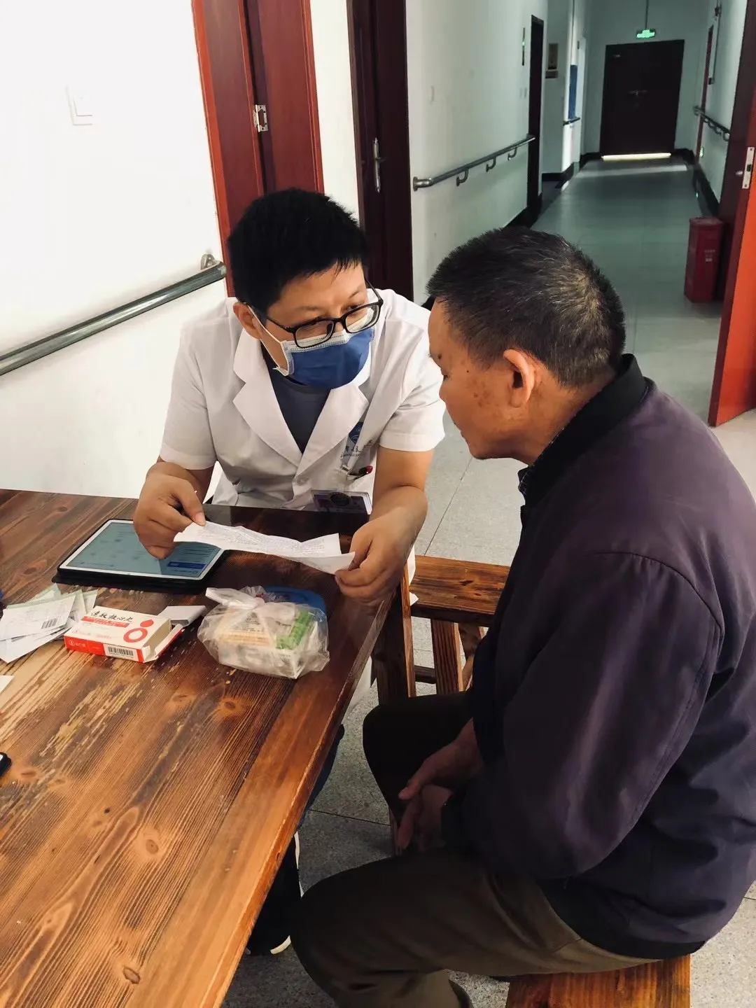 情暖重阳，爱满金秋——湘潭县人民医院开展重阳节系列活动