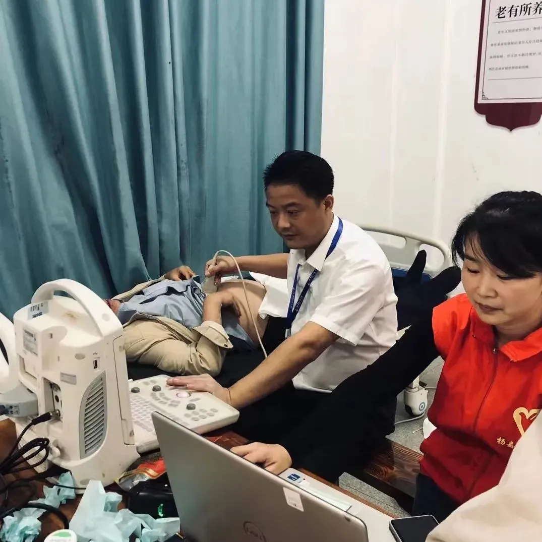 情暖重阳，爱满金秋——湘潭县人民医院开展重阳节系列活动