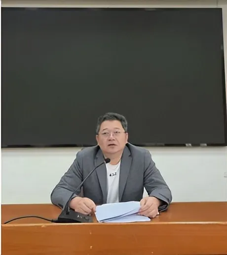 强化管理抓细节，德育润心护成长 ——湘潭市第二中学2024年下学期德育论坛(第二期）暨全体班主任工作会议