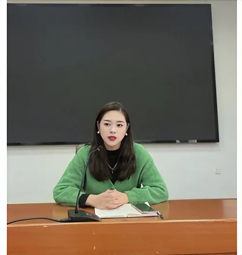 强化管理抓细节，德育润心护成长 ——湘潭市第二中学2024年下学期德育论坛(第二期）暨全体班主任工作会议