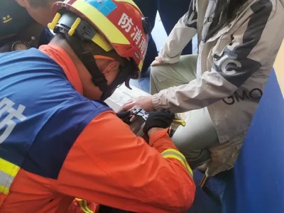 红河泸西:孕妈戒指卡手上门求助消防 专业医师 给你提个醒