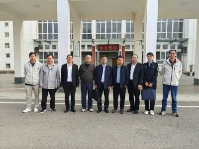 巧家县多部门联合突击检查巧家三中食堂